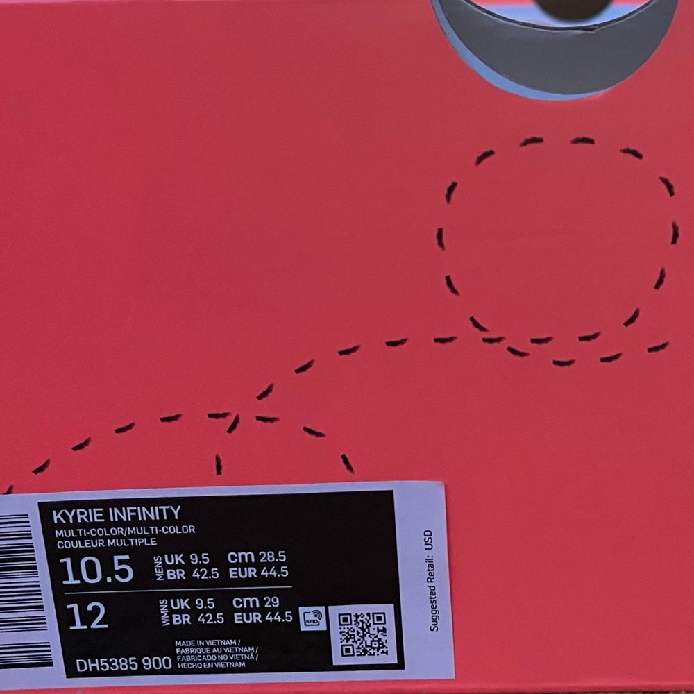 Kyrie Infinity Basketball Shoe brand new size 10.5 men’s great shoe